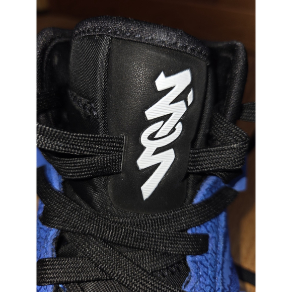 Size 5.5 Youth- Air Jordan Zion 2 One Never Done Great Condition Used No Box - Picture 9 of 9